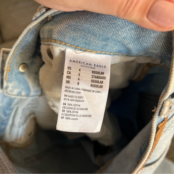 SOLD🧾🍒 SIZE 4 AMERICAN EAGLE MOM JEANS - Picture 8 of 15